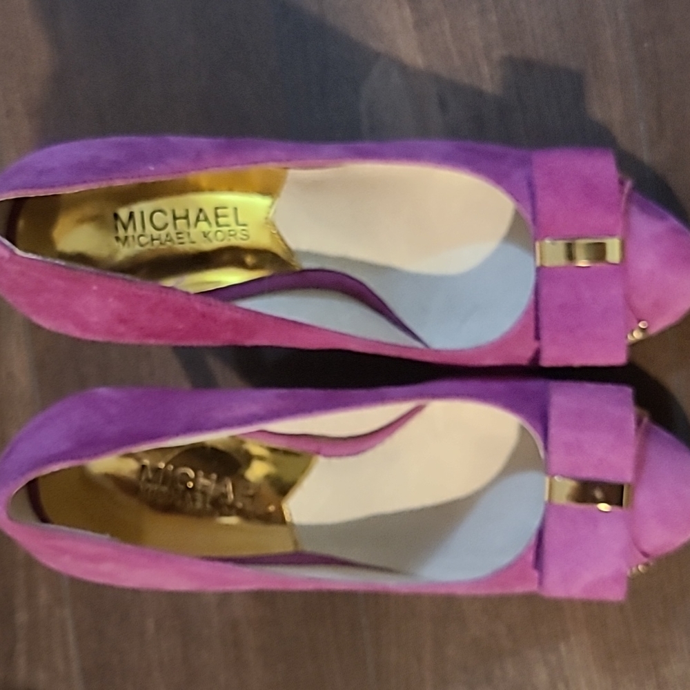 Michael Kors Purple heels with bow
